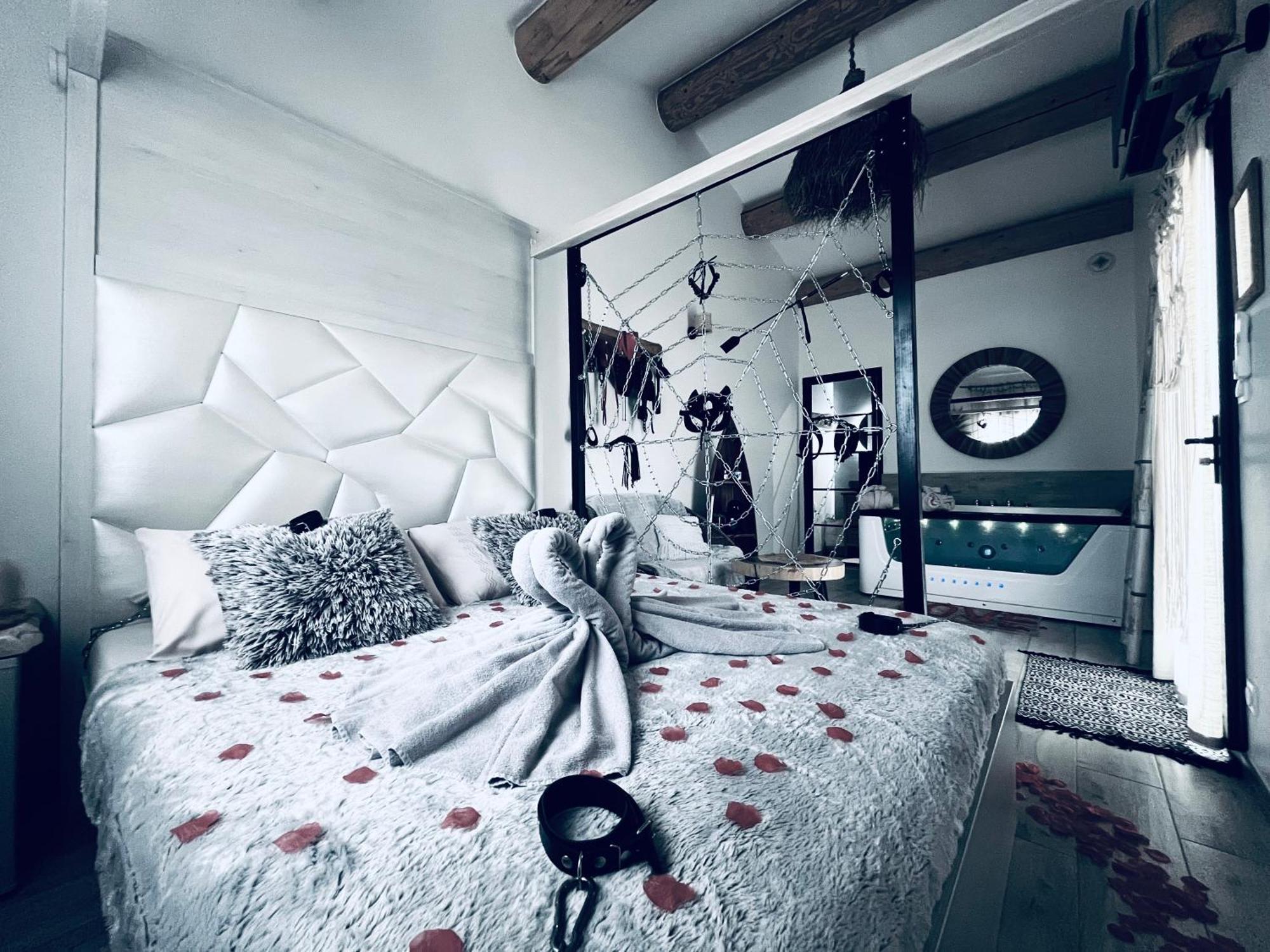 Villa Cocoon - Love Room Cocooning & 50 Nuances Кюж-ле-Пен Экстерьер фото